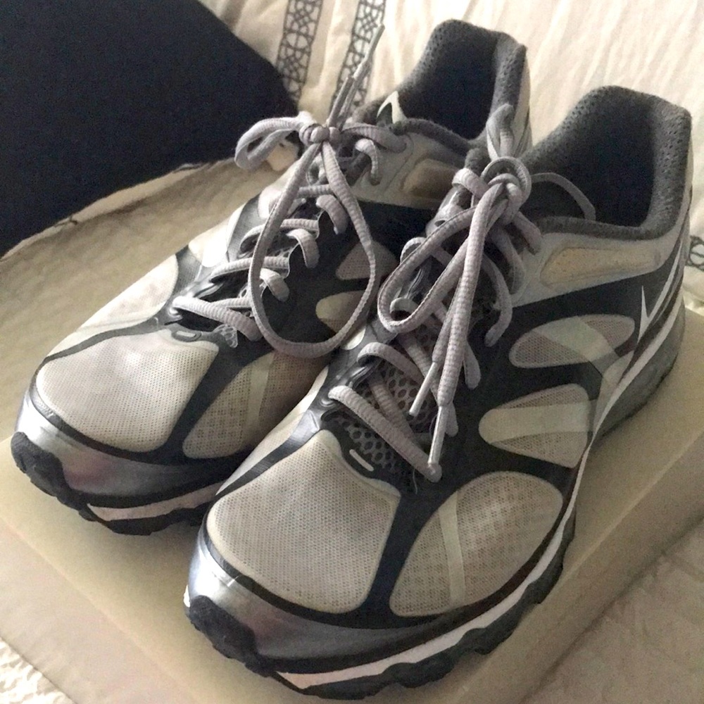 Air Max tenis shoes